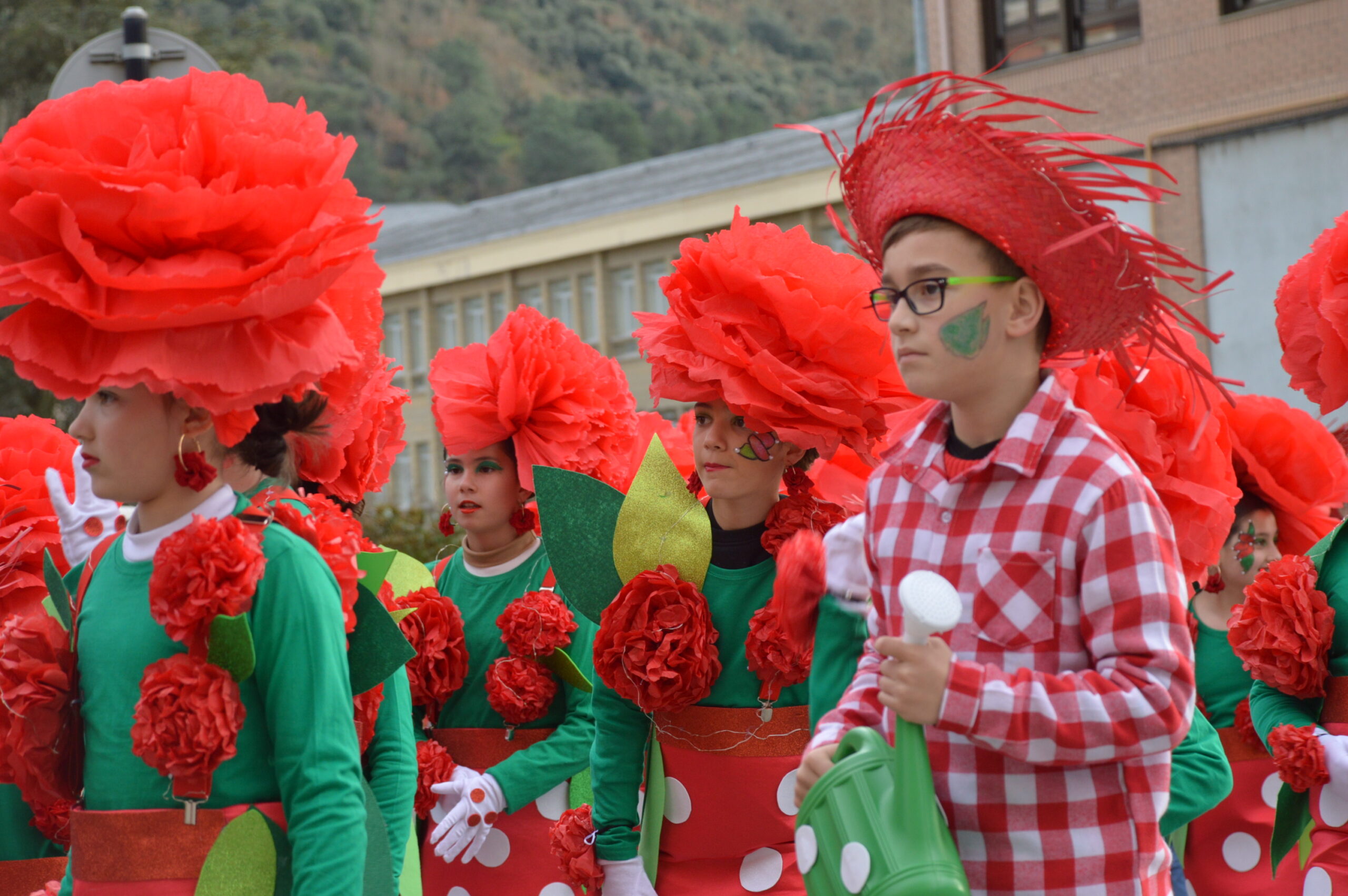 FOTOS | Carnaval Ponferrada 2025 | El tiempo respeta el tradicional desfile de disfraces 75