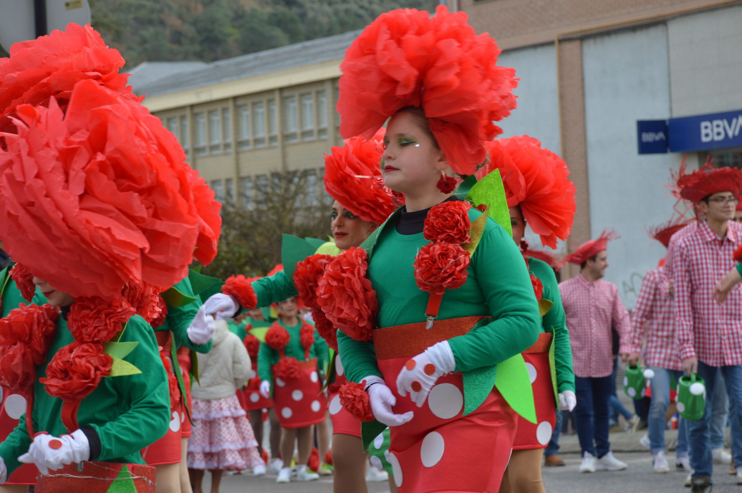 FOTOS | Carnaval Ponferrada 2025 | El tiempo respeta el tradicional desfile de disfraces 73