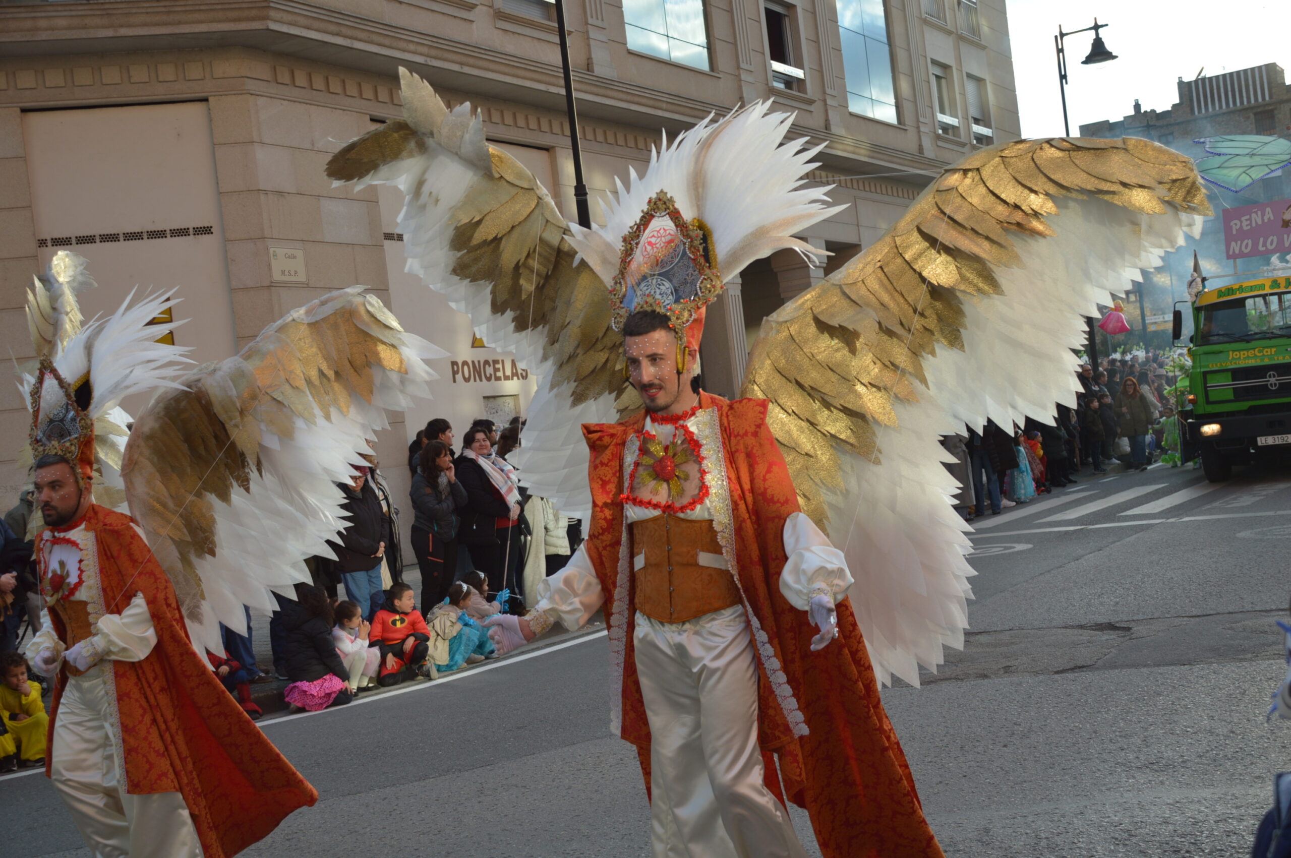 FOTOS | Carnaval Ponferrada 2025 | El tiempo respeta el tradicional desfile de disfraces 130