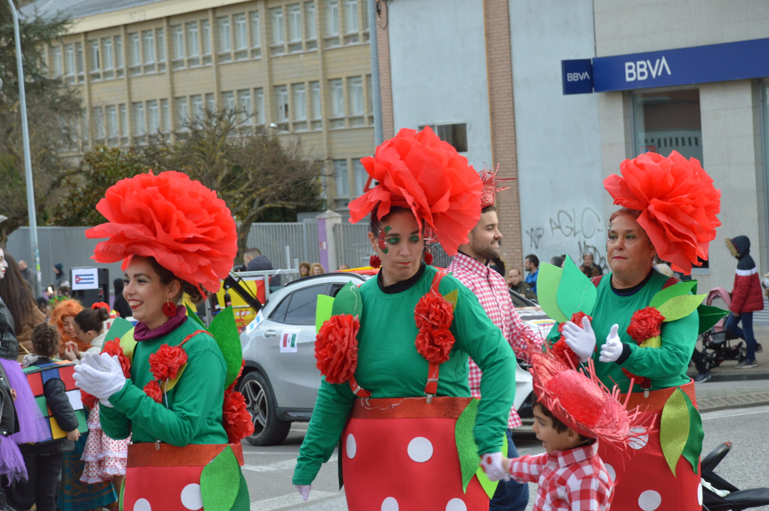 FOTOS | Carnaval Ponferrada 2025 | El tiempo respeta el tradicional desfile de disfraces 64