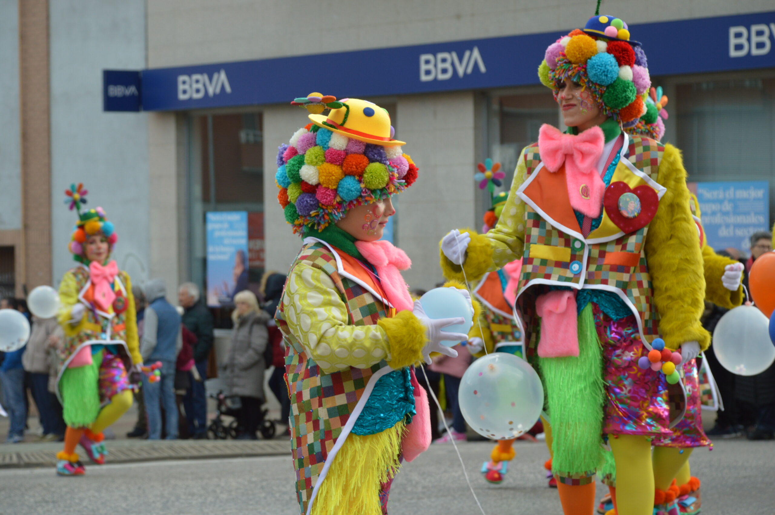 FOTOS | Carnaval Ponferrada 2025 | El tiempo respeta el tradicional desfile de disfraces 42