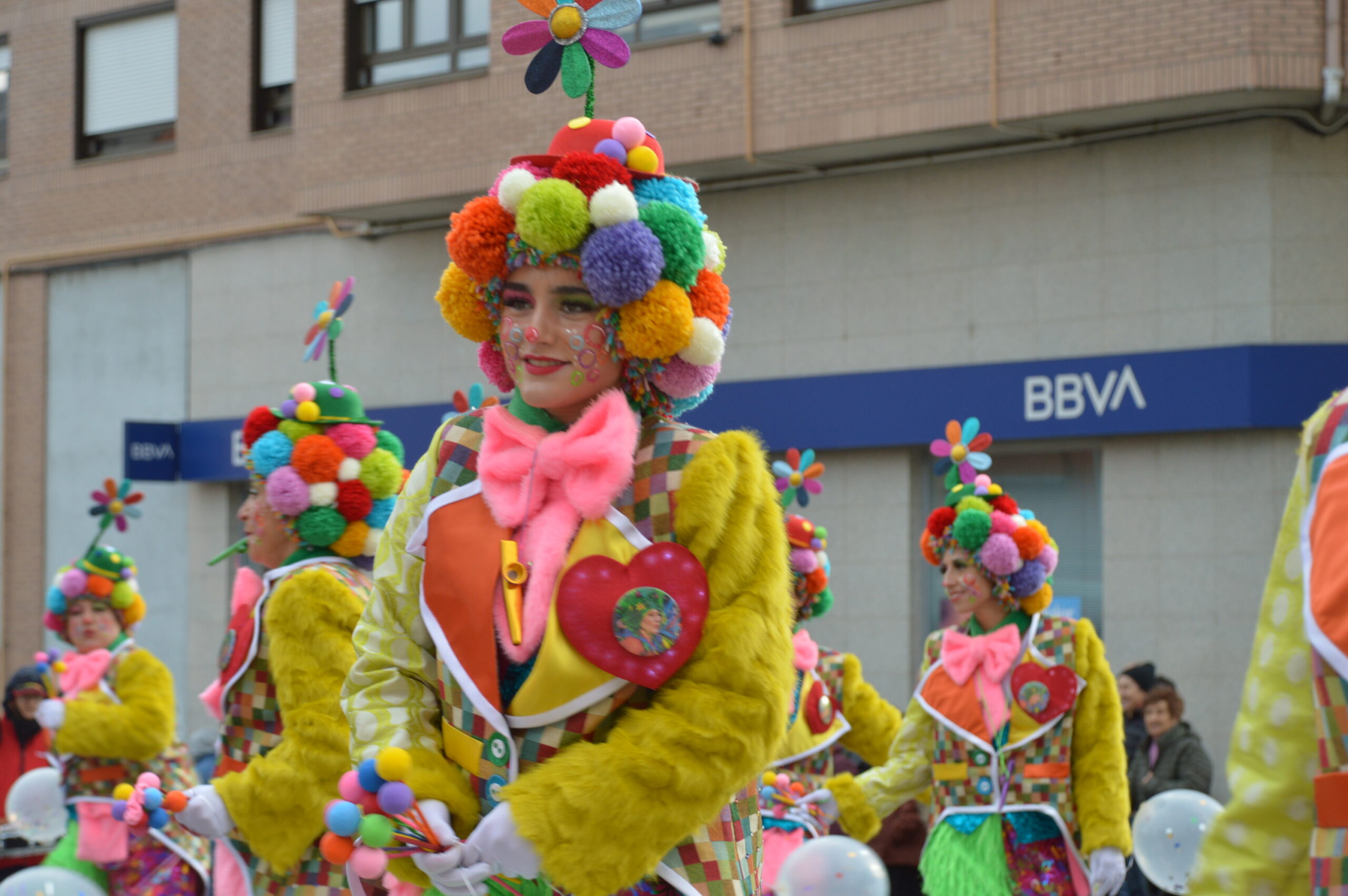 FOTOS | Carnaval Ponferrada 2025 | El tiempo respeta el tradicional desfile de disfraces 38