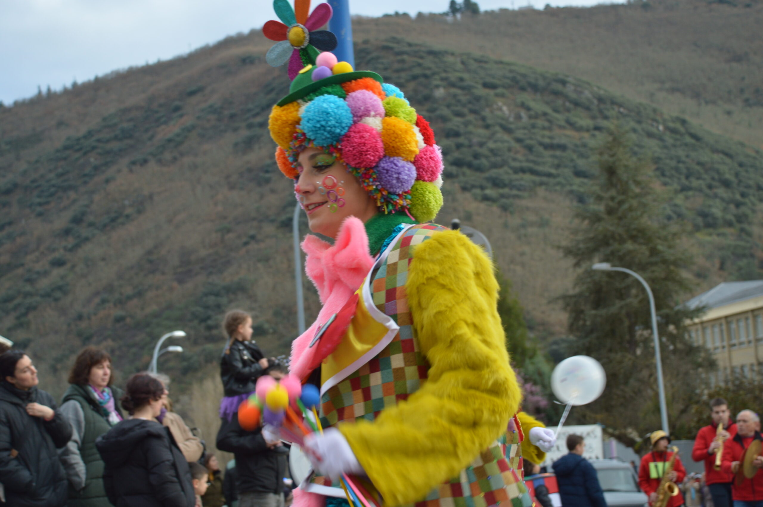 FOTOS | Carnaval Ponferrada 2025 | El tiempo respeta el tradicional desfile de disfraces 30