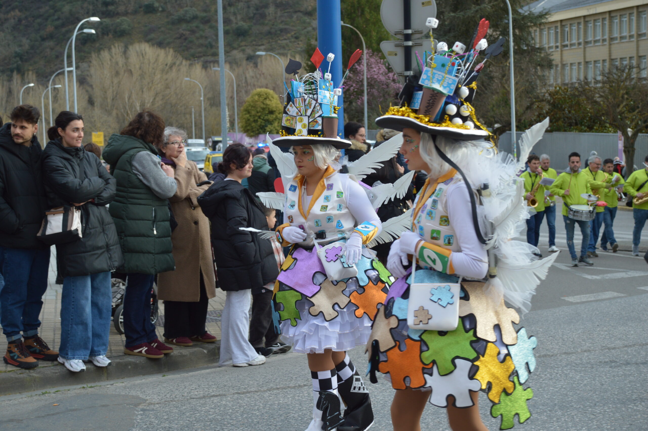 FOTOS | Carnaval Ponferrada 2025 | El tiempo respeta el tradicional desfile de disfraces 24