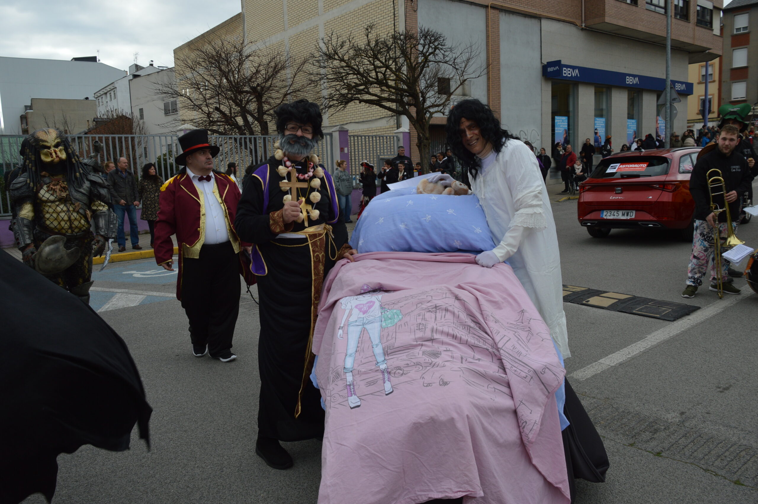 FOTOS | Carnaval Ponferrada 2025 | El tiempo respeta el tradicional desfile de disfraces 132