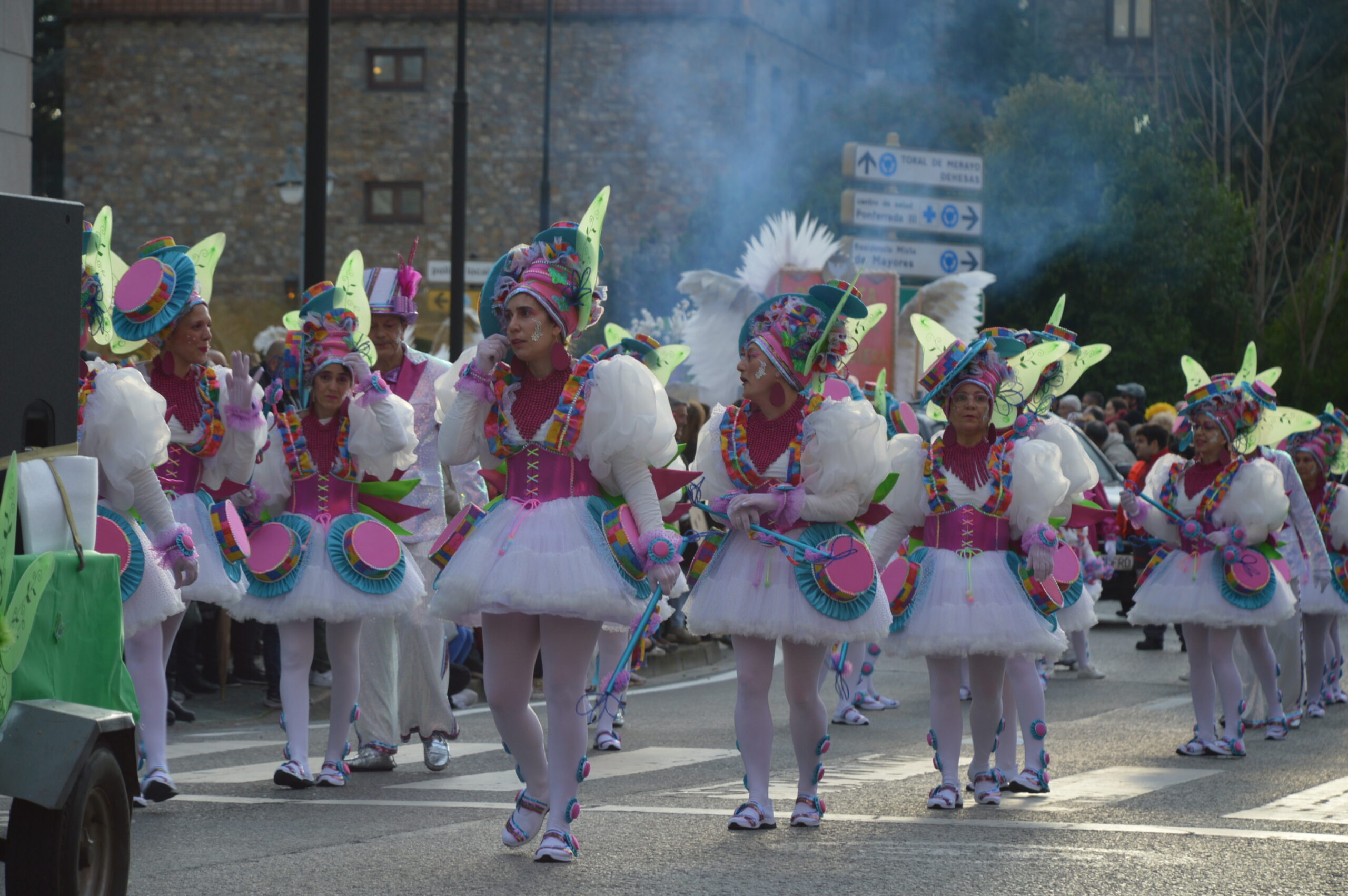 FOTOS | Carnaval Ponferrada 2025 | El tiempo respeta el tradicional desfile de disfraces 225