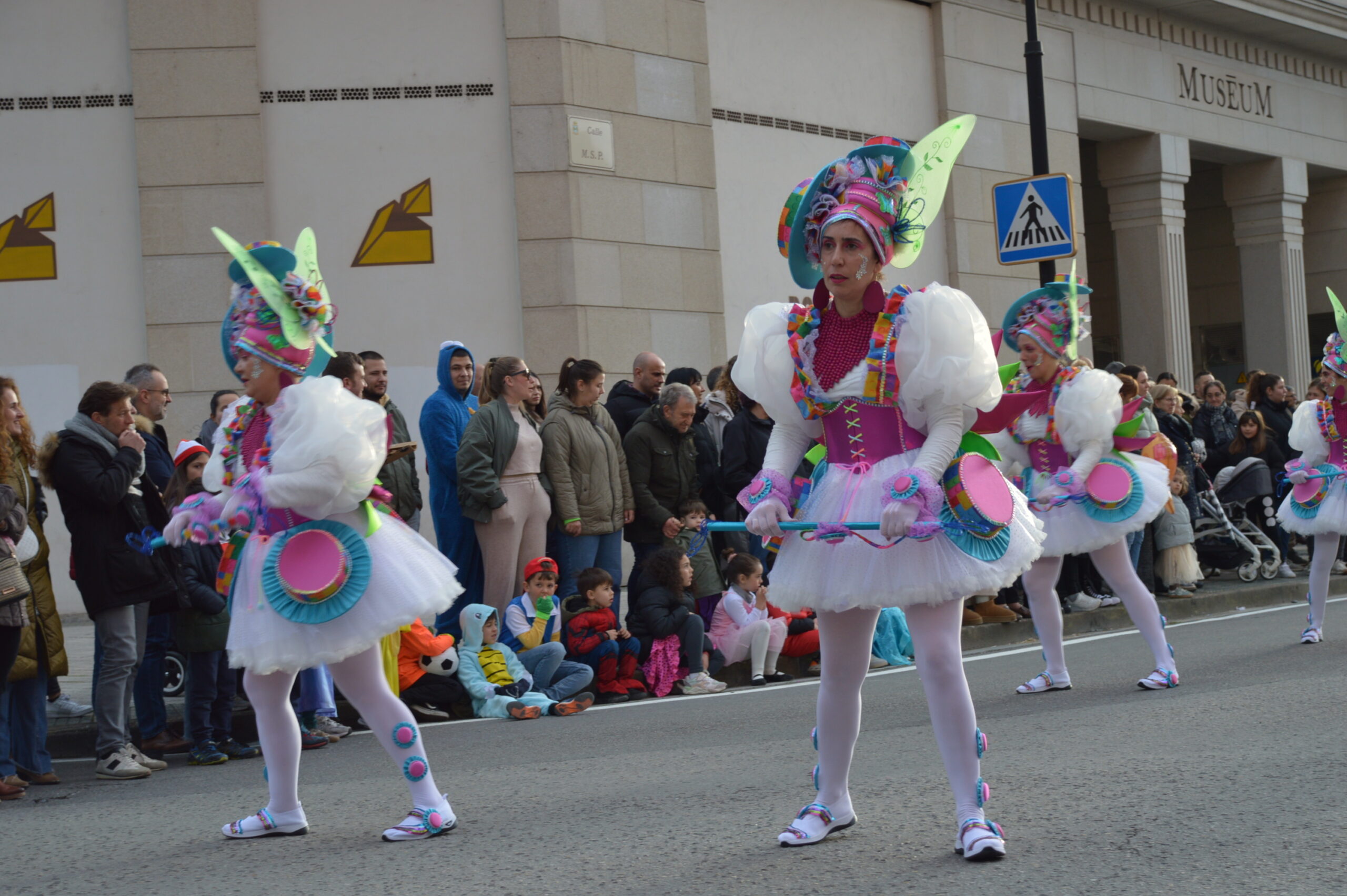 FOTOS | Carnaval Ponferrada 2025 | El tiempo respeta el tradicional desfile de disfraces 228