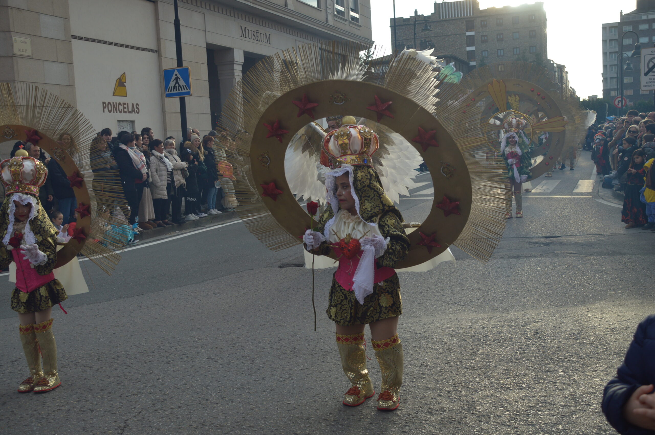 FOTOS | Carnaval Ponferrada 2025 | El tiempo respeta el tradicional desfile de disfraces 149