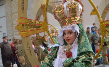 FOTOS | Carnaval Ponferrada 2025 | El tiempo respeta el tradicional desfile de disfraces 3