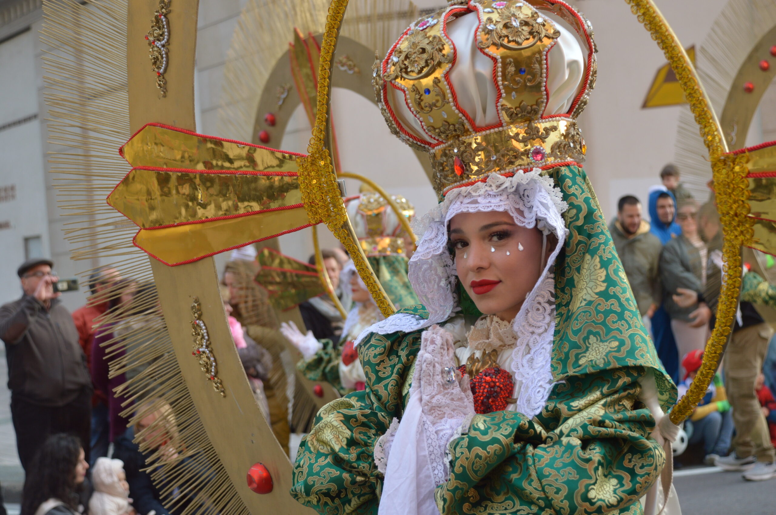 FOTOS | Carnaval Ponferrada 2025 | El tiempo respeta el tradicional desfile de disfraces 1