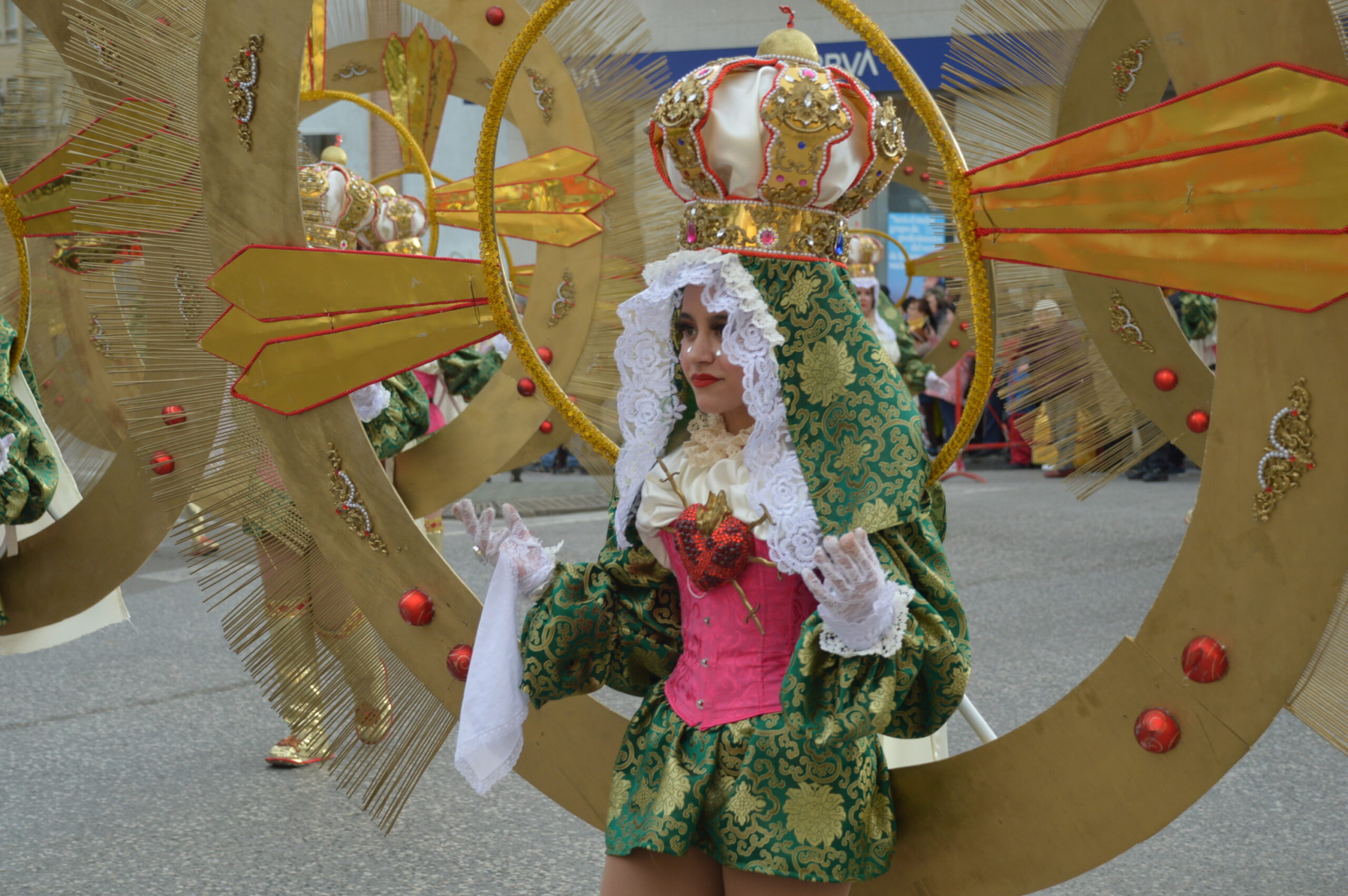 FOTOS | Carnaval Ponferrada 2025 | El tiempo respeta el tradicional desfile de disfraces 106