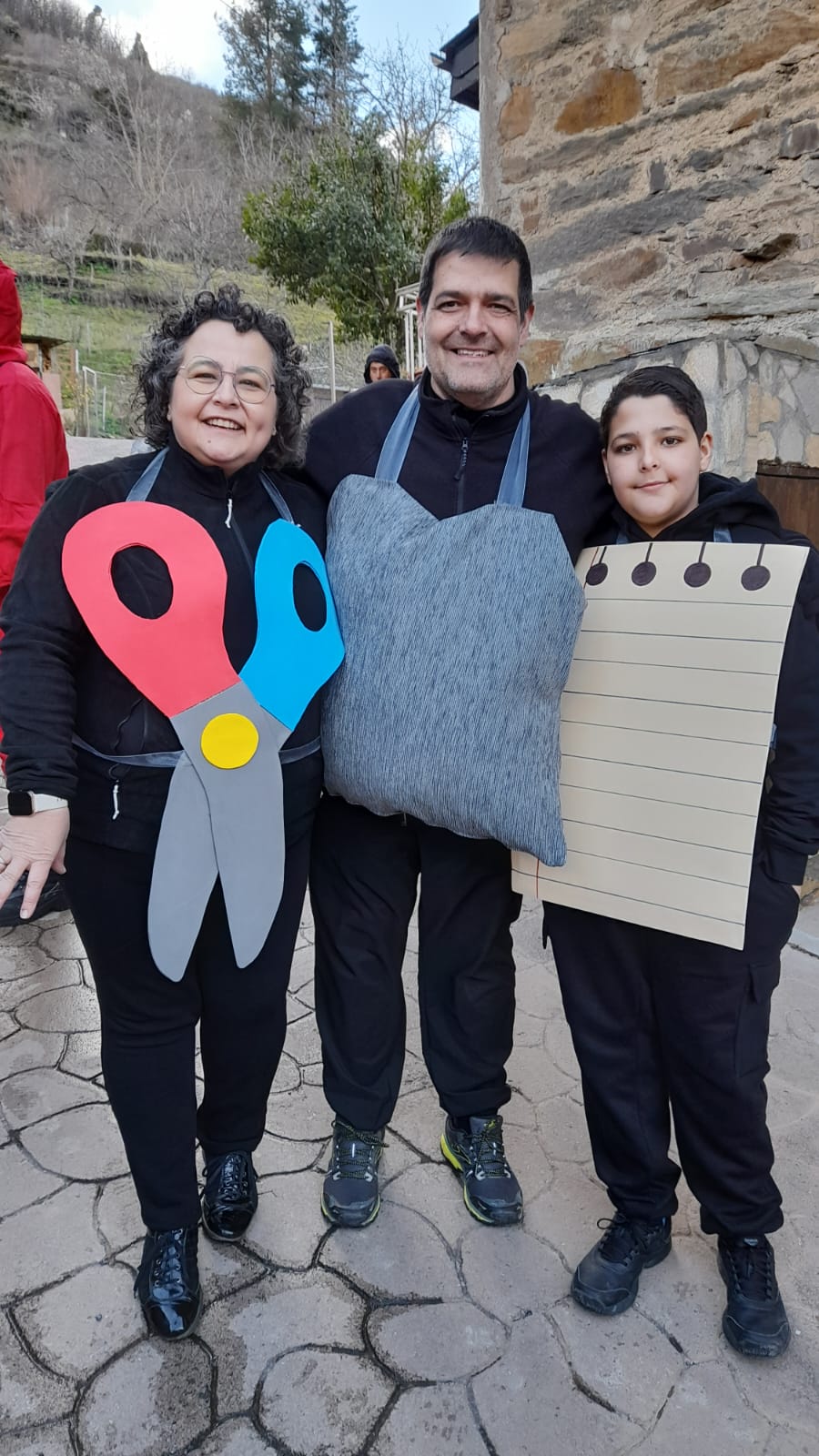 El Carnaval saca a la calle a los vecinos de Villanueva de Valdueza 3