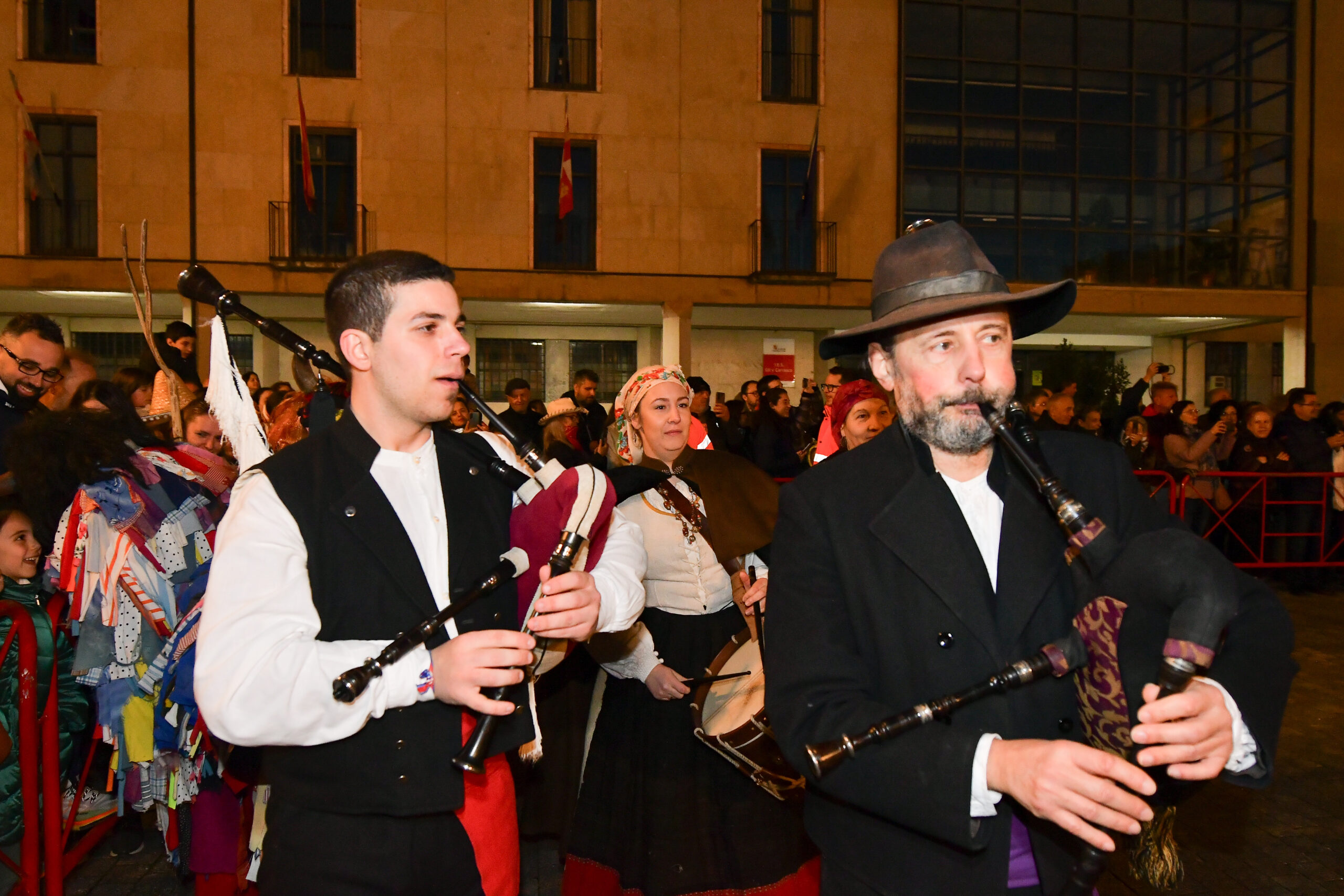 El Entroido Berciano recupera su espacio evocando tiempos ancestrales del Carnaval Berciano 8