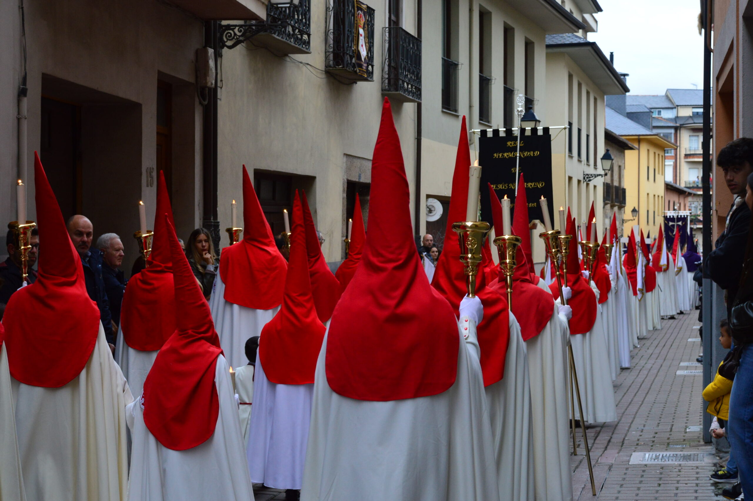 Procesión de La Santa Cena en Ponferrada 2025 y gracia del indulto de un preso 50