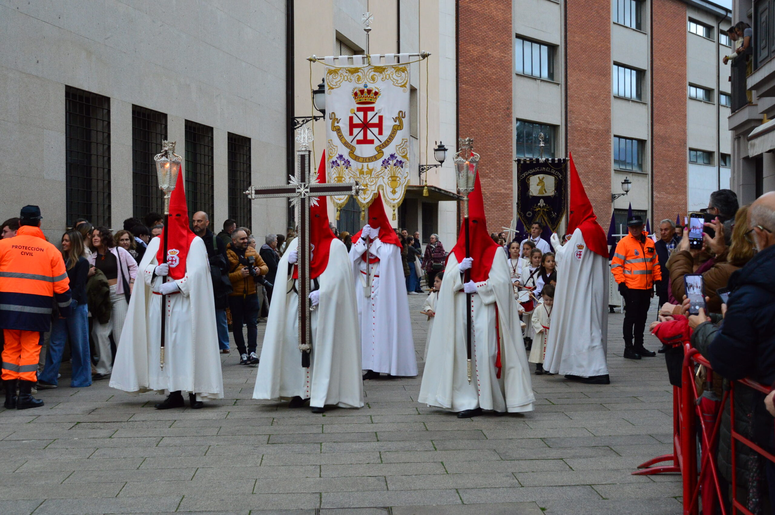 Procesión de La Santa Cena en Ponferrada 2025 y gracia del indulto de un preso 46