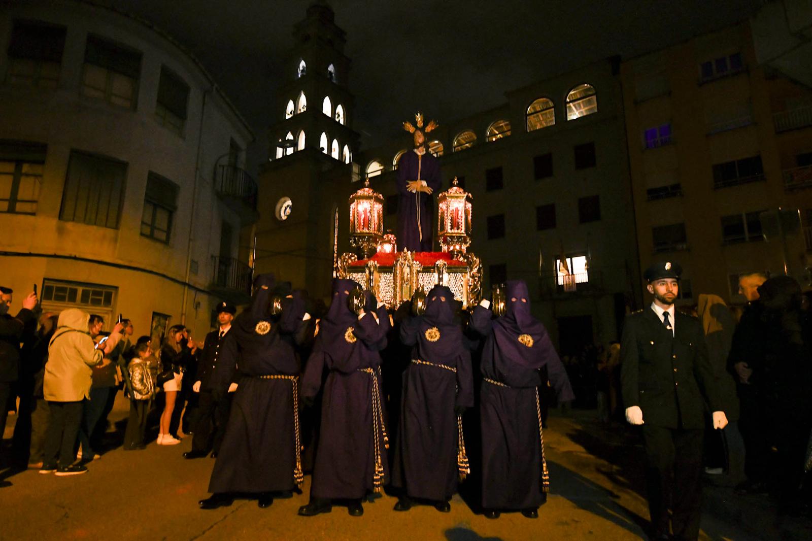 El frío nocturno no impidió una emotiva procesión de Jesús del Amor más Grande en Ponferrada 11 El frío nocturno no impidió una emotiva procesión de Jesús del Amor más Grande en Ponferrada 11