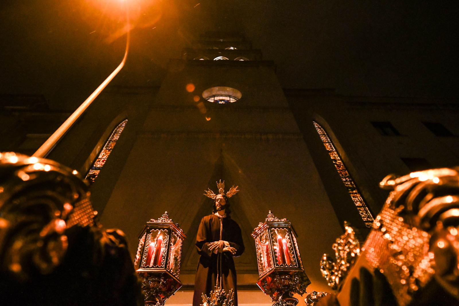 El frío nocturno no impidió una emotiva procesión de Jesús del Amor más Grande en Ponferrada 17 El frío nocturno no impidió una emotiva procesión de Jesús del Amor más Grande en Ponferrada 17