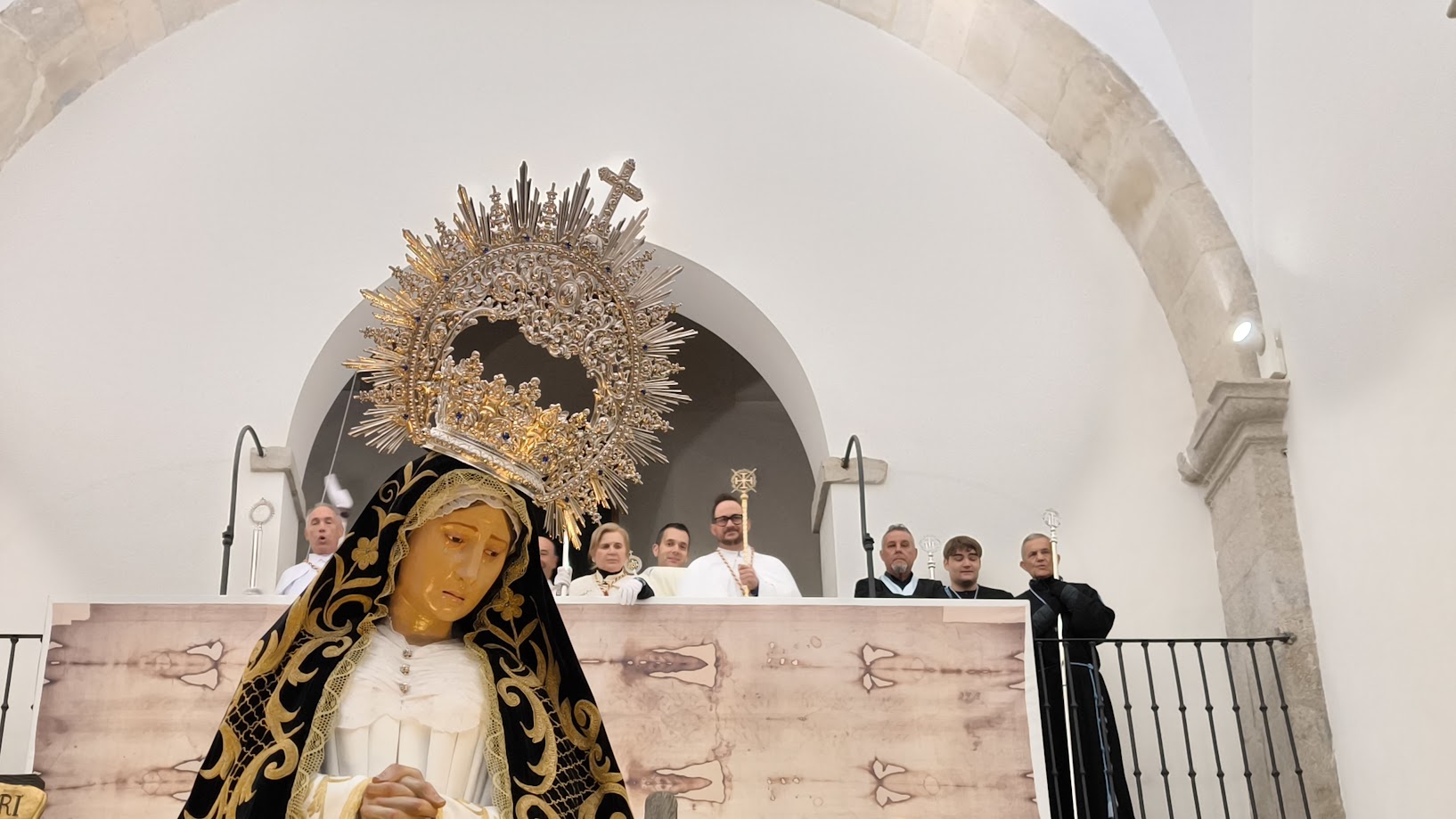 La Salve sonó en la Iglesia de San Andrés para arropar la imagen de la Soledad 3