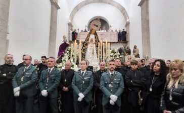 La Salve sonó en la Iglesia de San Andrés para arropar la imagen de la Soledad 2