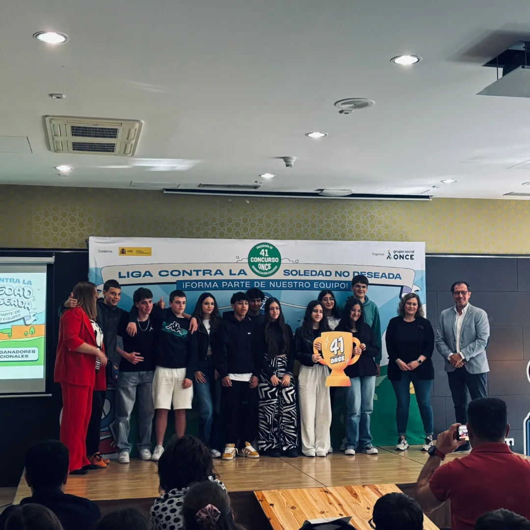 El Colegio San José Obrero de Cuatrovientos recoge su premio de la 41ª edición del Concurso Escolar del Grupo Social ONCE 1