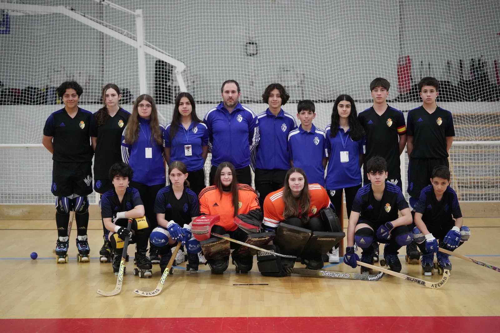 La SD Ponferradina Hockey arrasa en casa con dos victorias contundentes en el Sector Norte Infantil A 1