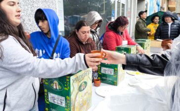 La ruta del clarete no se 'agua' gracias a los chubasqueros y paraguas 3