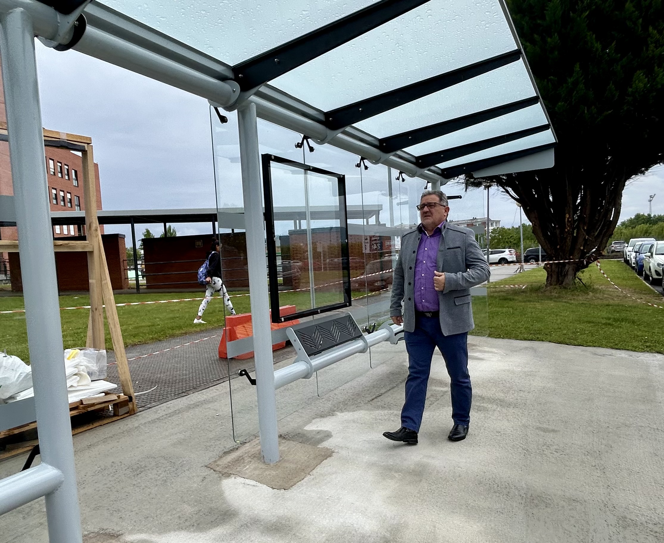 Ponferrada moderniza sus marquesinas de transporte público con nuevas instalaciones y mejoras en mantenimiento 1