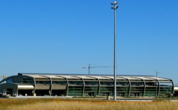 El Aeropuerto de León ofrecerá vuelos a siete destinos de sol y playa este verano 2