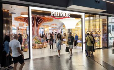 La perfumería Primor abre sus puertas en el Centro Comercial El Rosal de Ponferrada 3