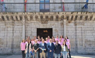 Ponferrada homenajea al CD Ponferrada Fútbol Femenino por su histórico ascenso a Tercera Federación 2