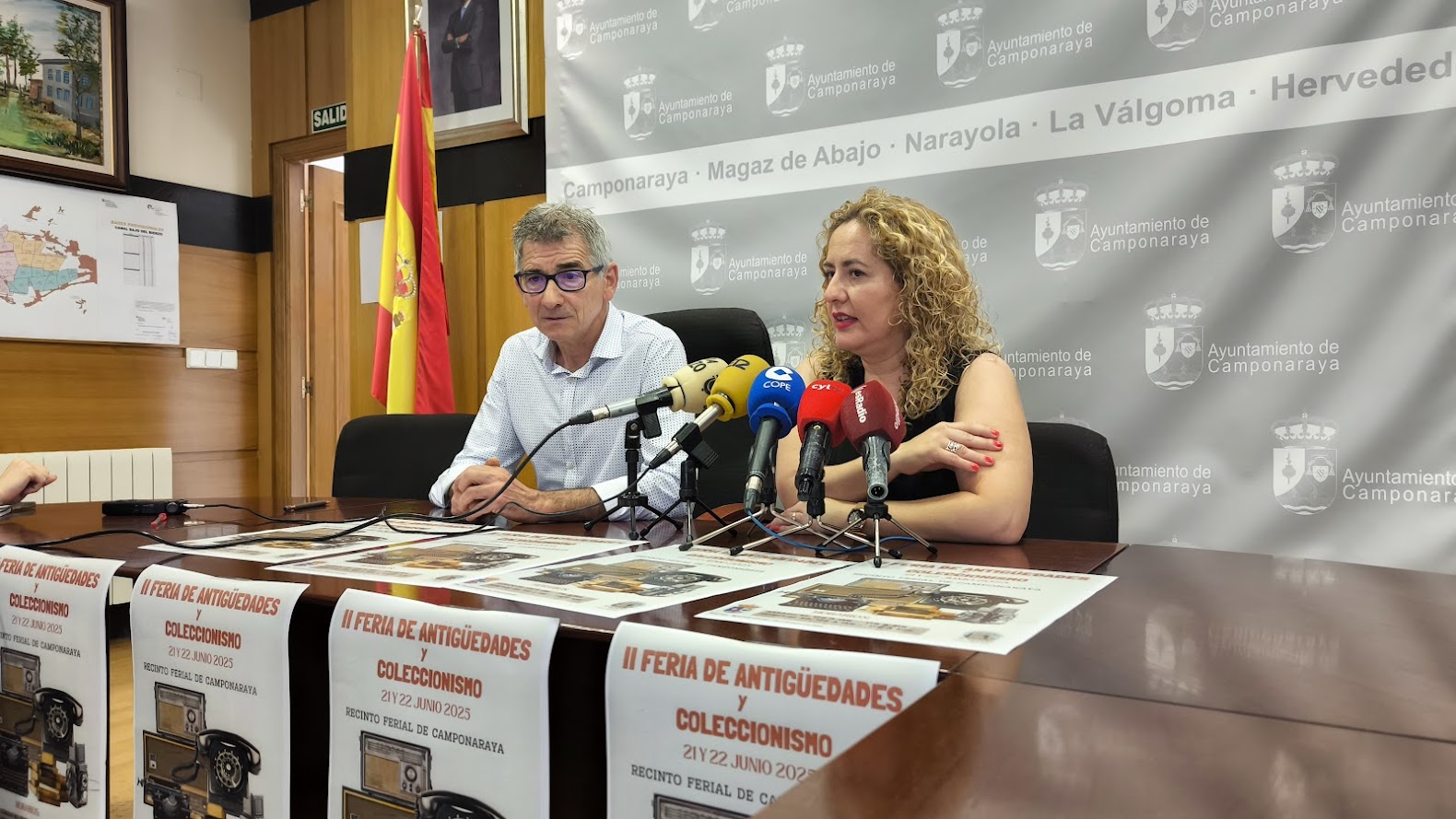 Camponaraya revive el encanto del pasado en su 2ª Feria de Antigüedades y Coleccionismo 1