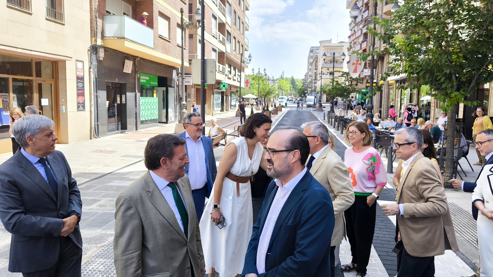 Las obras de la calle Obispo Osmundo y el entorno del Teatro Bérgidum de Ponferrada se inauguran tras cinco meses de trabajos 5 Las obras de la calle Obispo Osmundo y el entorno del Teatro Bérgidum de Ponferrada se inauguran tras cinco meses de trabajos 5