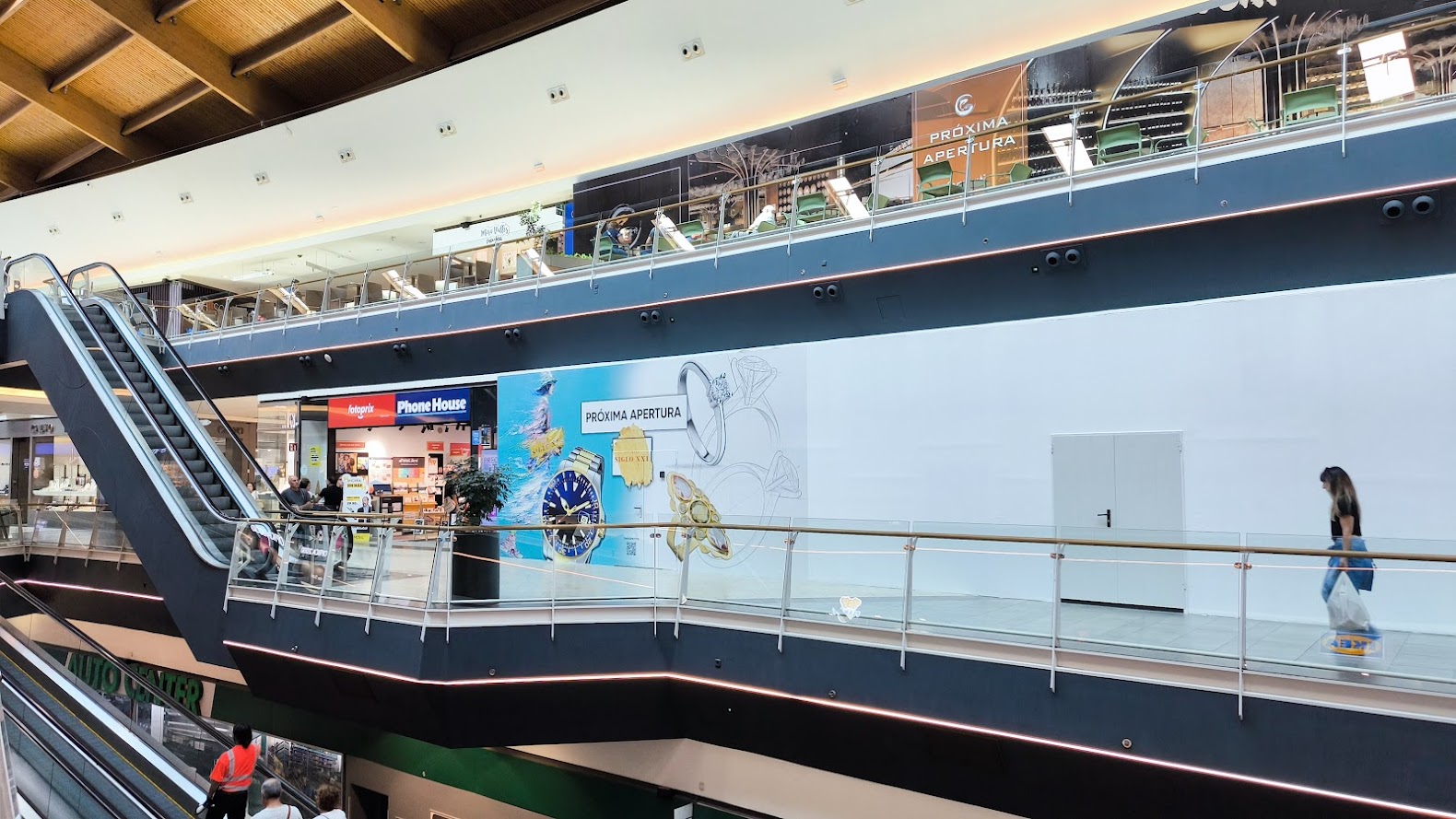El Centro Comercial El Rosal recibirá en breve una nueva tienda bajo la marca Joyería Siglo XXI 1
