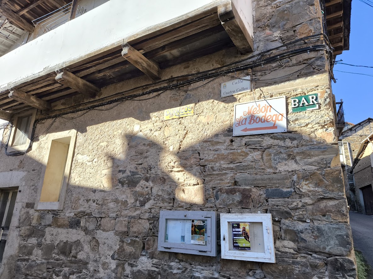 meson la bodega villar de los barrios